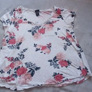 Torrid floral print v- neck tee
